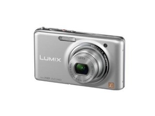 Lumix FX77 je vybaven objektivem Leica DC Vario-Summarit s optickým stabilizátorem