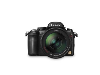 Panasonic Lumix DMC-GH2 bude dostupný v černé a stříbrné barvě.