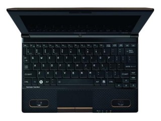 Netbook mini NB520 má zabudované stereo reproduktory Harman/Kardon s výkonem 2 x 2 W